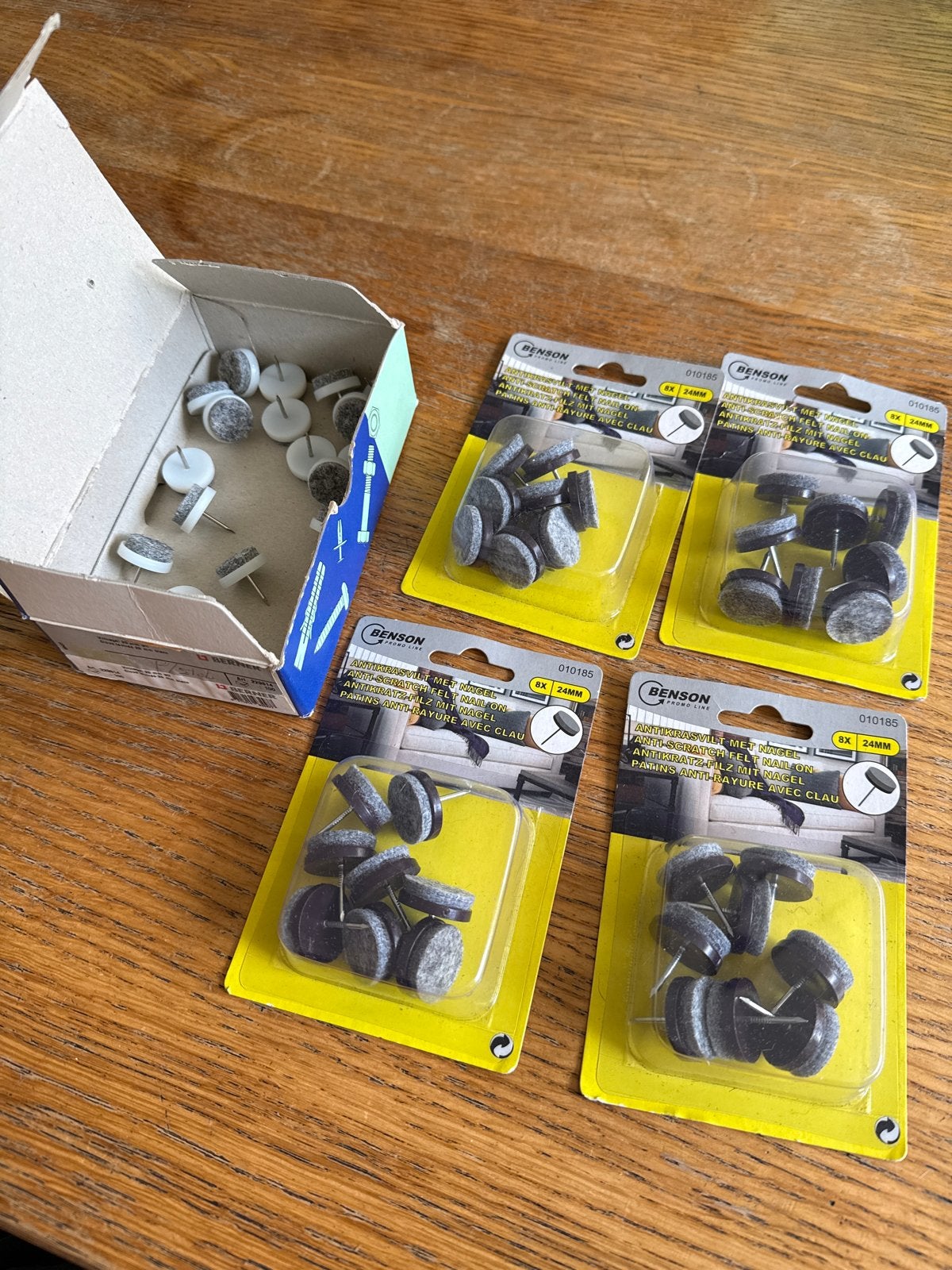 Viltnagels / Antikrasvilt met nagel - 20mm & 24mm, Huis en Inrichting, Ophalen of Verzenden, Nieuw