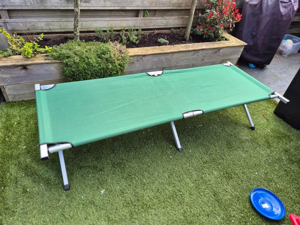 Groen veldbed, campingbed, Ophalen of Verzenden, Gebruikt