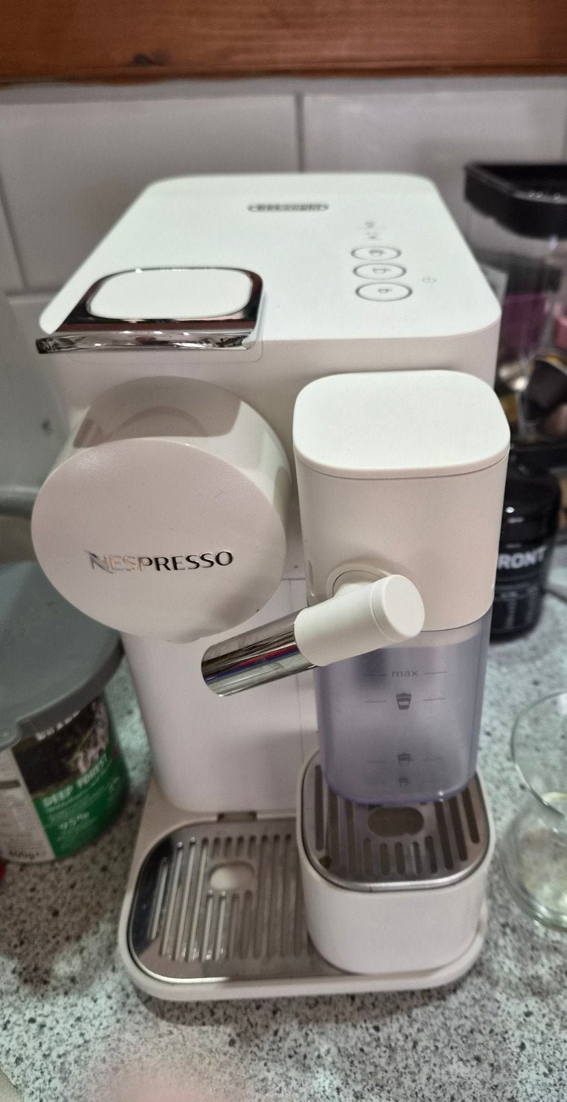 Nespresso Latissima wit, Ophalen of Verzenden, Zo goed als nieuw, Koffiemachine