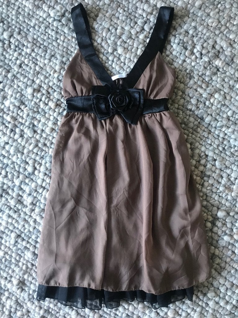Leuek en lief jurkje van PLAY TU maat XS, Ophalen of Verzenden, Gedragen, Maat 34 (XS) of kleiner, Boven de knie