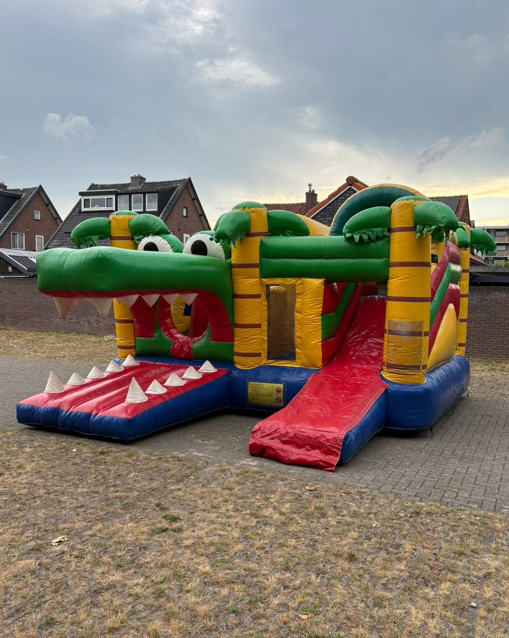 GROOT KROKODILLEN SPRINGKUSSEN TE HUUR | VANAF €100,-, Ophalen, Gebruikt