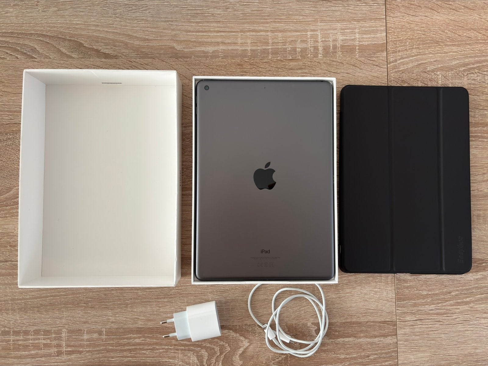 Apple iPad 9th Gen Space Gray - as new in box, complete, Computers en Software, 10 inch, Apple iPad, Ophalen of Verzenden, Zo goed als nieuw