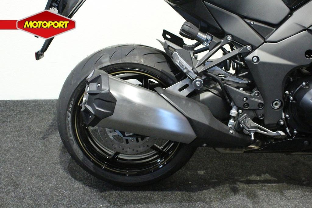 Kawasaki Ninja 1100SX, Bedrijf, Sport