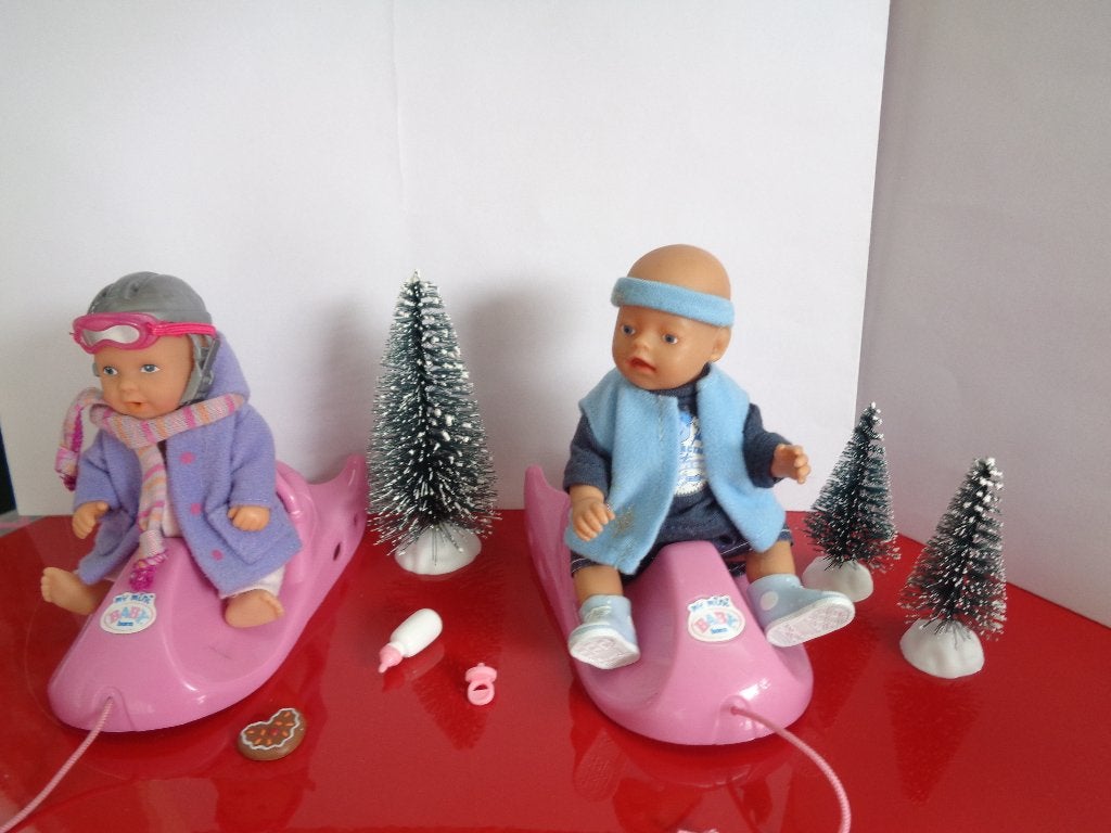 Baby Born Mini World; 2 leuke sleë-en  met popjes, Ophalen of Verzenden, Zo goed als nieuw, Overige typen