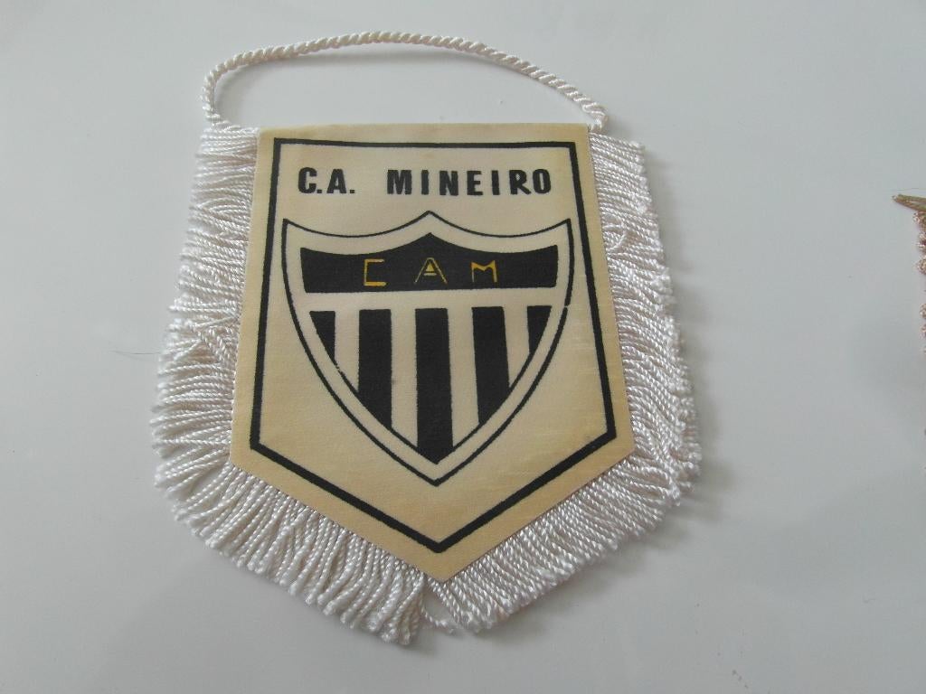 voetbal mini vaantje atletico minero brazilie, Ophalen of Verzenden, Zo goed als nieuw, Buitenlandse clubs, Vaantje of Sjaal