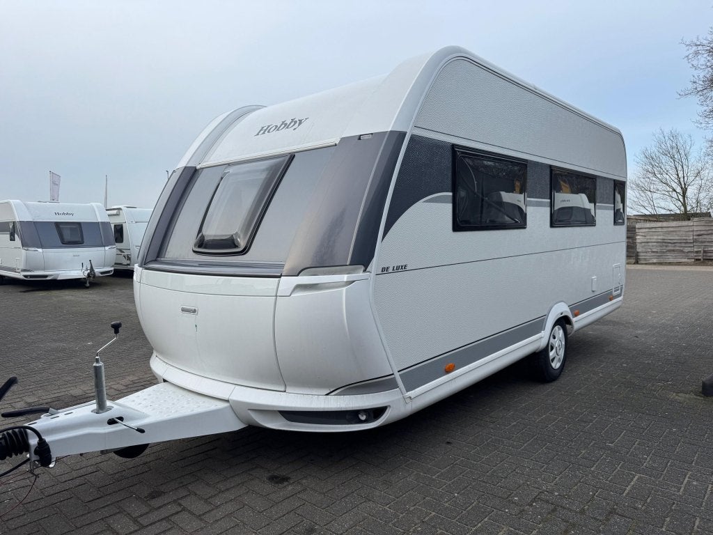 Hobby De Luxe 460 SFF 2026 | Queensbed, Hobby, Bedrijf, Tot en met 3, 4 tot 5 meter