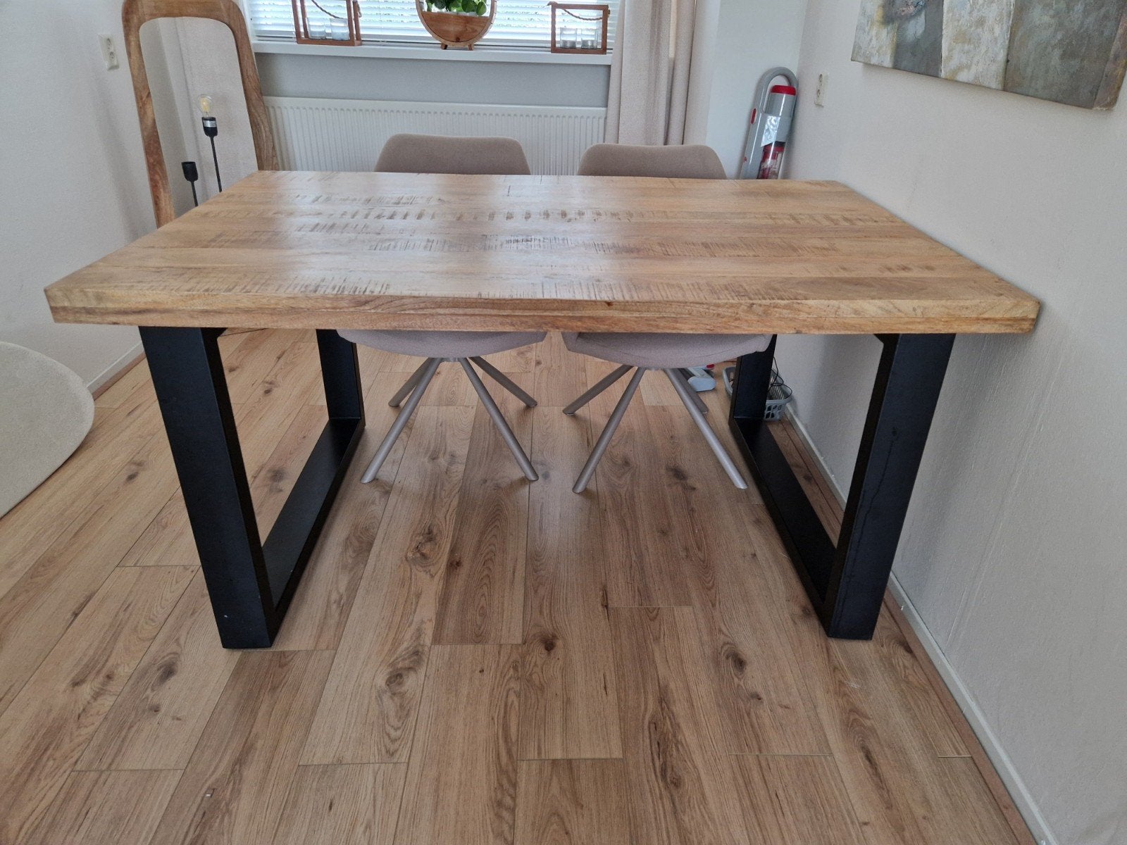 eettafel mangohout ,industriële poten, Ophalen, 50 tot 100 cm, Zo goed als nieuw, 150 tot 200 cm