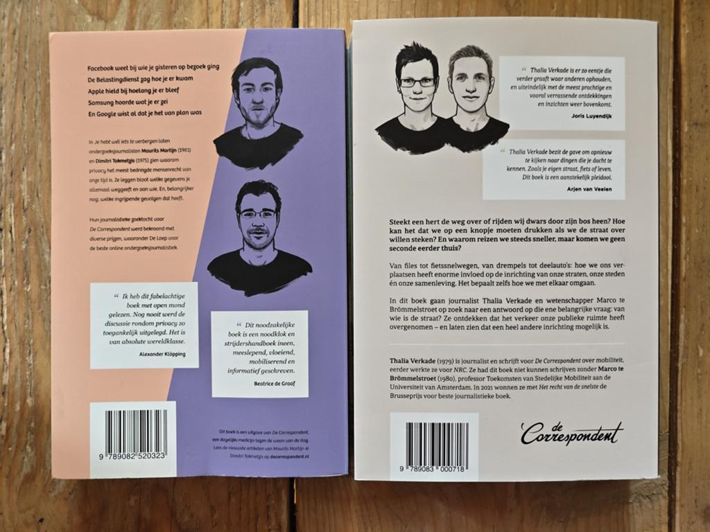 2 Boeken van: De Correspondent., Ophalen of Verzenden