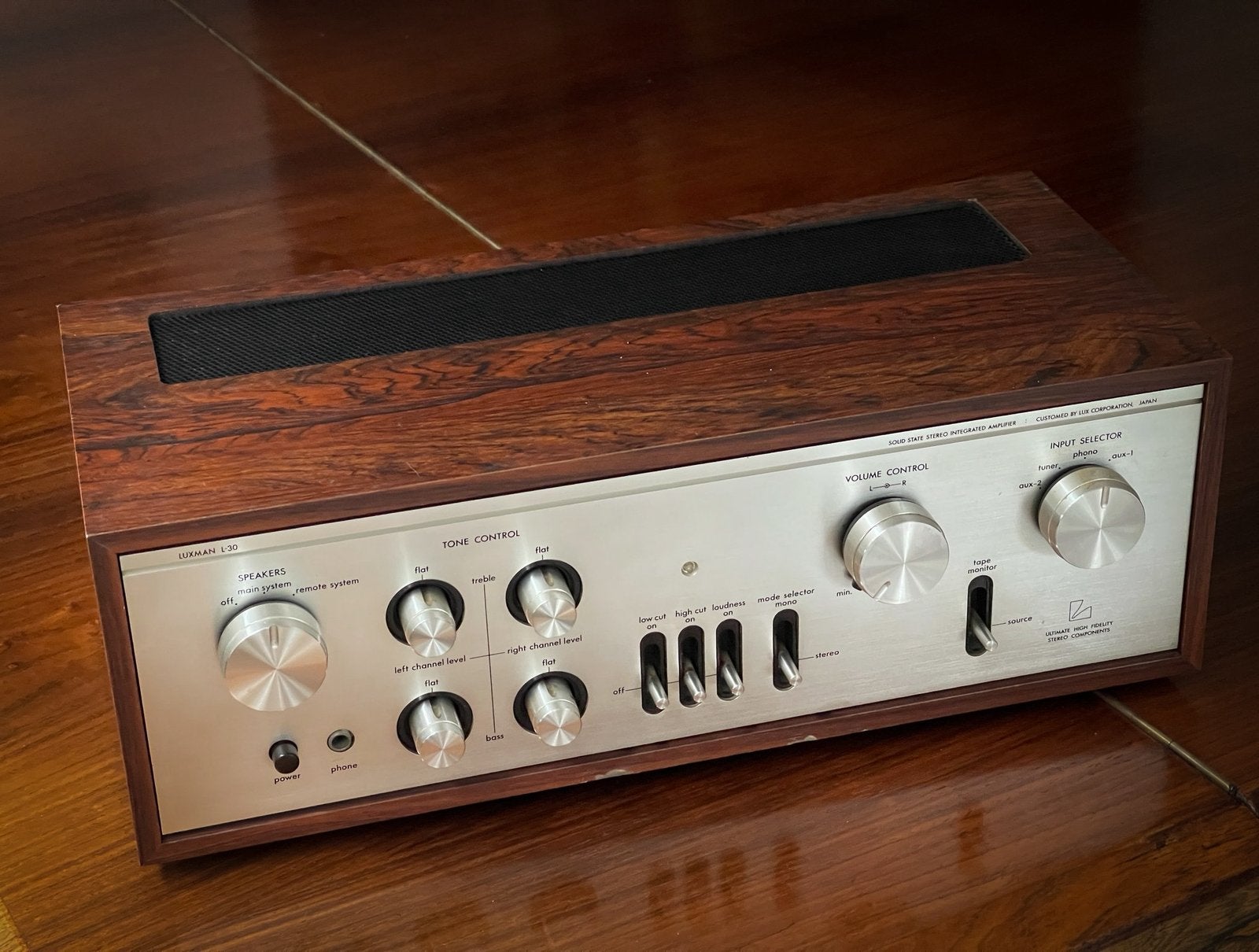 Luxman L30 versterker, Ophalen of Verzenden, Zo goed als nieuw, Minder dan 60 watt, Overige merken