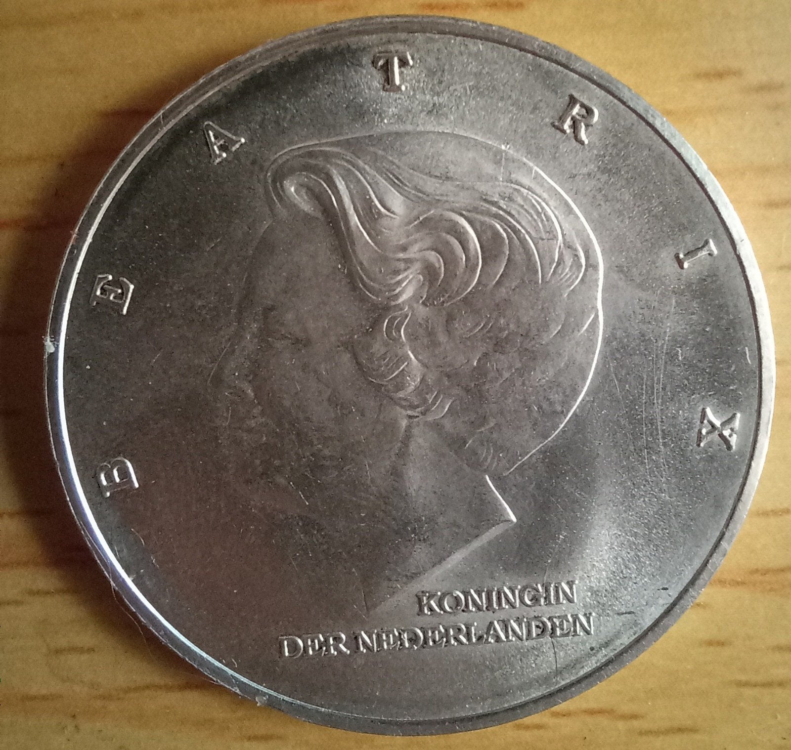 Zilveren Nederlandse herdenkingsmunt 50 jaar Marshallplan, Ophalen of Verzenden, Koningin Beatrix, 10 gulden, Zilver