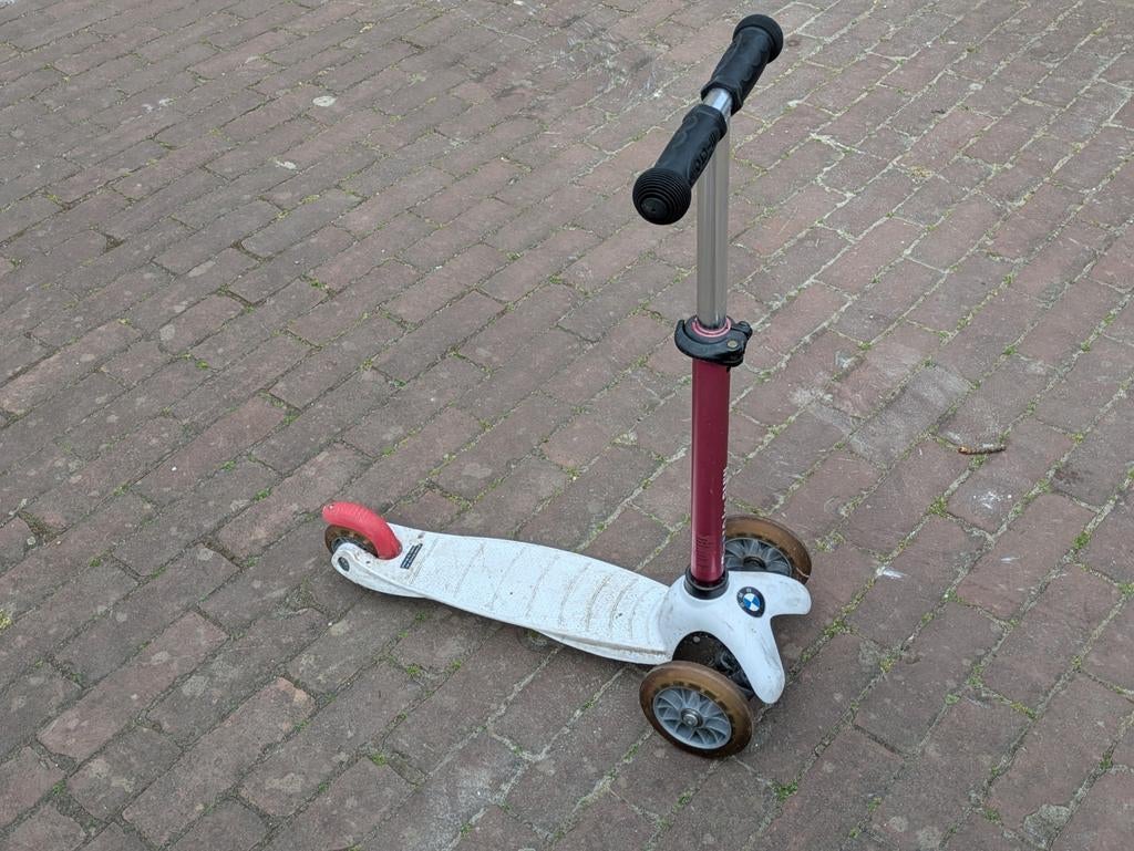 Micro BMW kids scooter Micro mini Step Roze kinderstep 3wiel, Fietsen en Brommers, Steps, Gebruikt, Gewone step, Ophalen of Verzenden