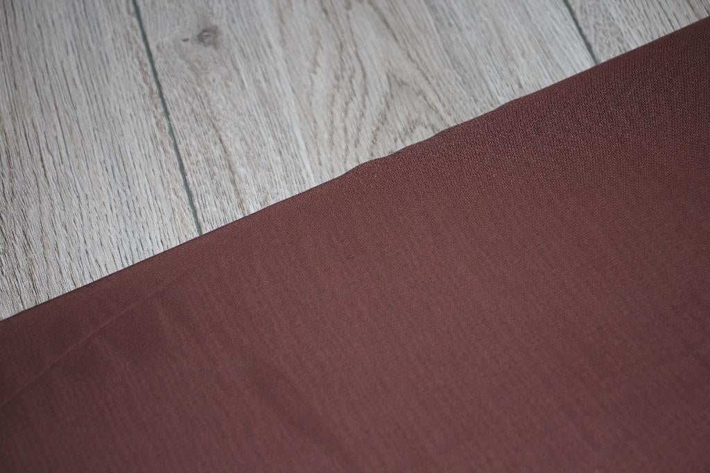 Polyester Chiffon stof - uni bruin #2693, Hobby en Vrije tijd, Stoffen en Lappen, Bruin, 120 cm of meer, Ophalen of Verzenden