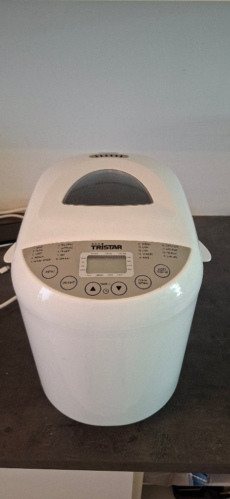 Tristar BM-4586 Broodbakmachine, Witgoed en Apparatuur, Broodbakmachines, 800 tot 1200 gram deeg, Zo goed als nieuw, Kijkvenster