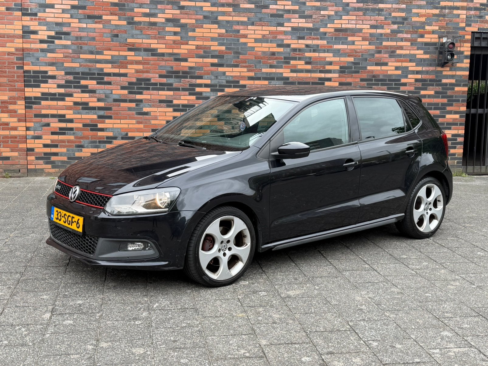 Volkswagen Polo 1.4 TSI GTI 179 PK DSG /NAFI/AIRCO, Dealer onderhouden, Stof, 1169 kg, Zwart