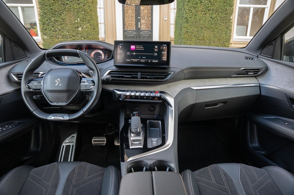 Peugeot 3008 1.6 PureTech GT ADAPTIVE | CAMERA | KEYLESS | C, Auto's, 12 maanden, Gebruikt, Euro 6, 4 cilinders