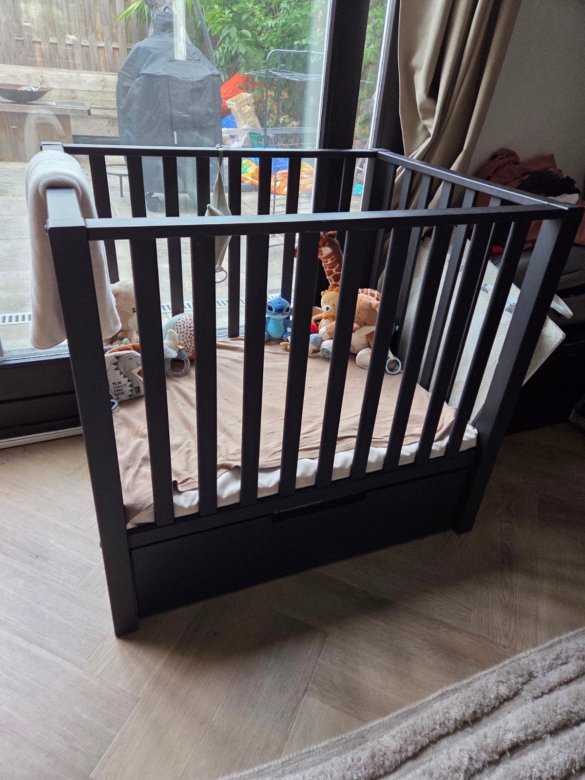 Baby box met dik matras - kleine prijs!, Kinderen en Baby's, Ophalen, Gebruikt, Rechthoekig, In hoogte verstelbaar