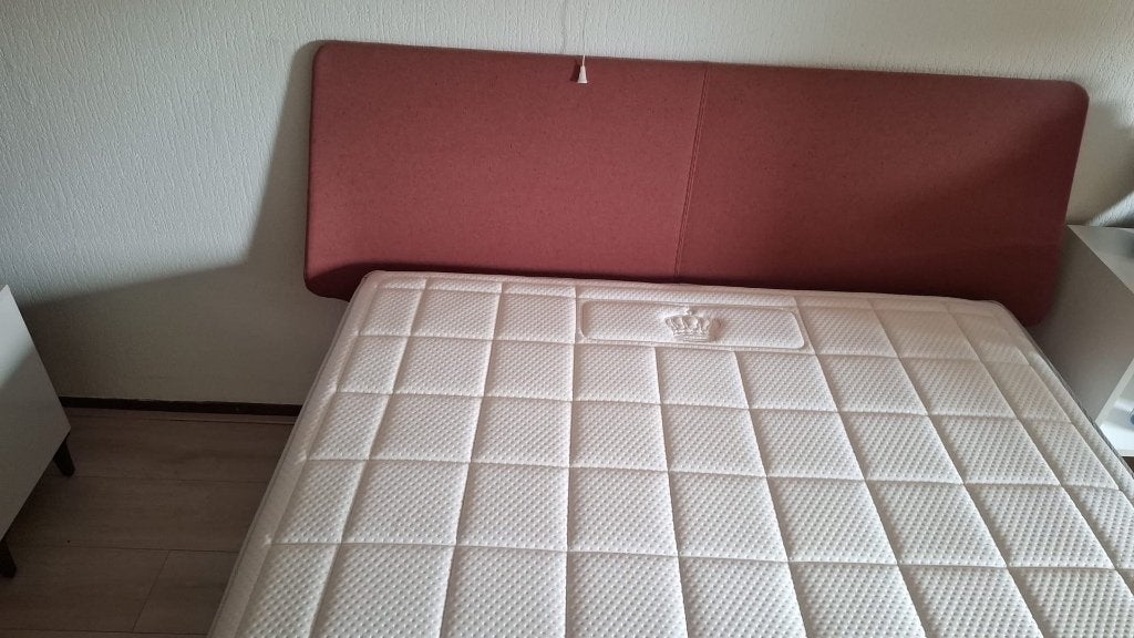 Auping bed genaamd Essential, Ophalen, 140 cm, Zo goed als nieuw, Twijfelaar