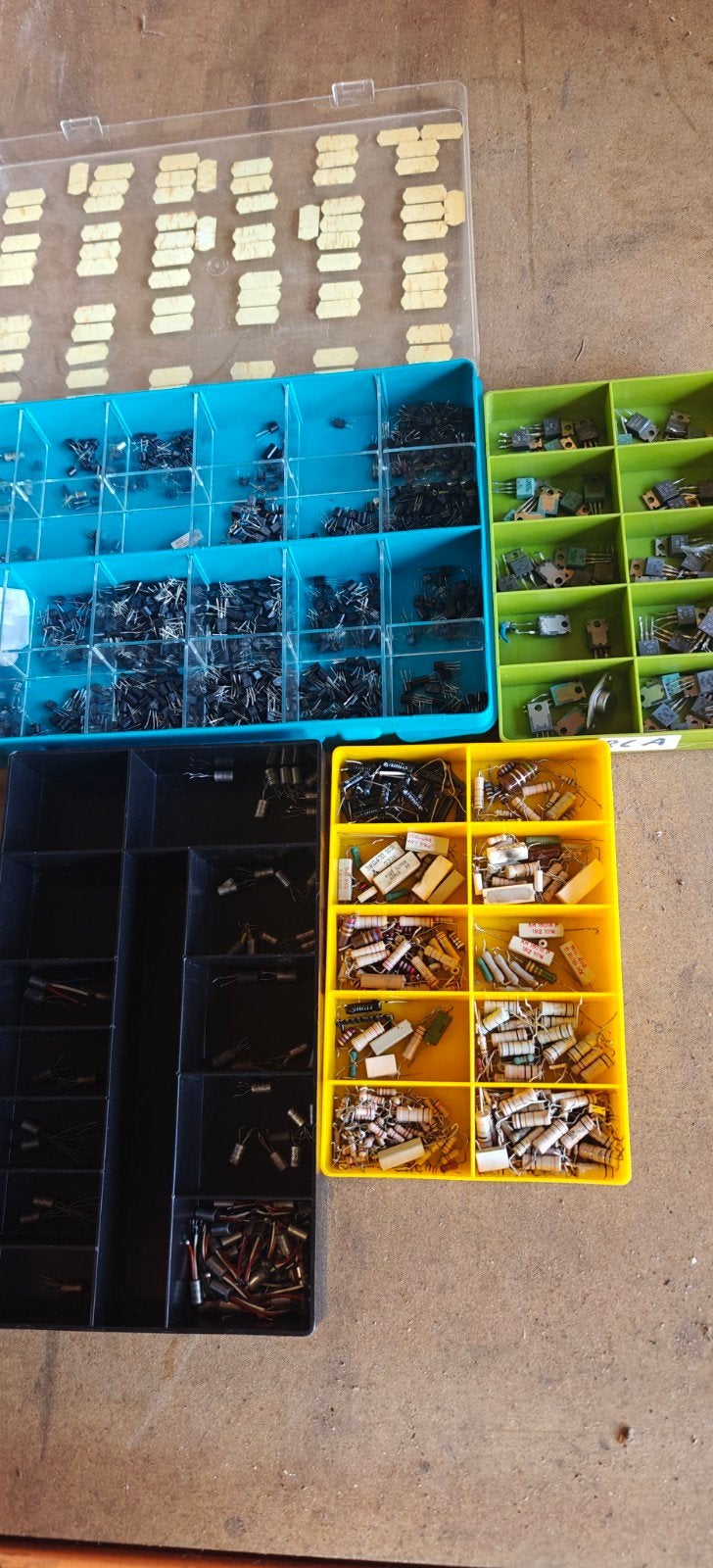 Grote partij elektronica componenten en onderdelen, Hobby en Vrije tijd, Elektronica-componenten, Ophalen of Verzenden, Gebruikt