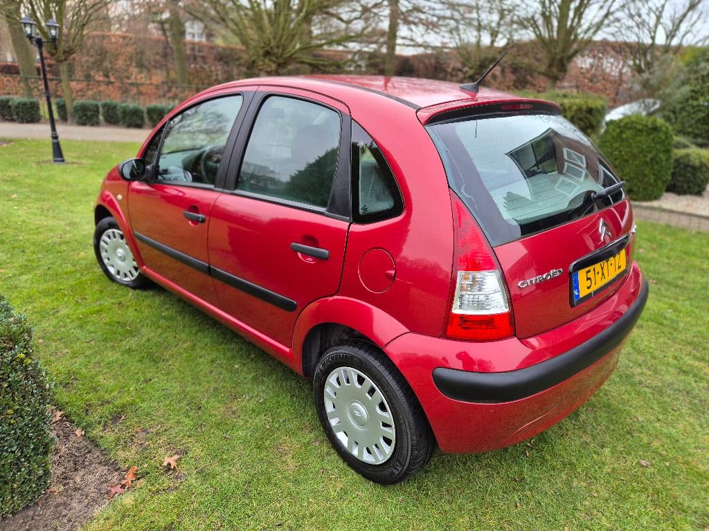 Citroën C3 1.1 I 2006 Rood 2e eigenaar, Auto's, Citroën, Voorwielaandrijving, 40 €/maand, Zwart, 920 kg