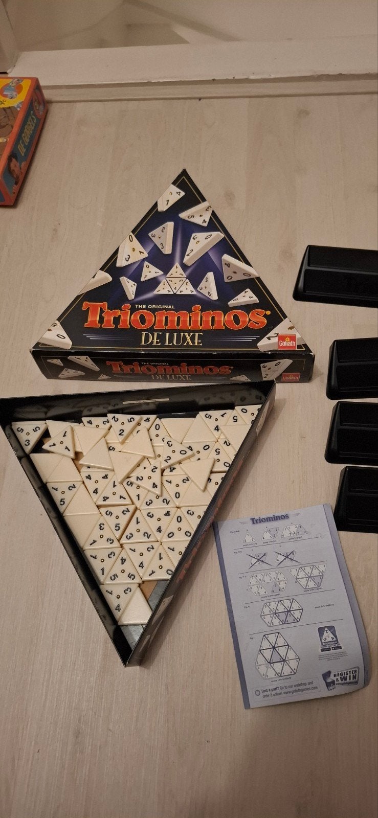Triominos spel, de luxe! z.g.a.n., Sint idee!   Compleet met, Drie of vier spelers, Ophalen of Verzenden, Gebruikt, Goliath Games