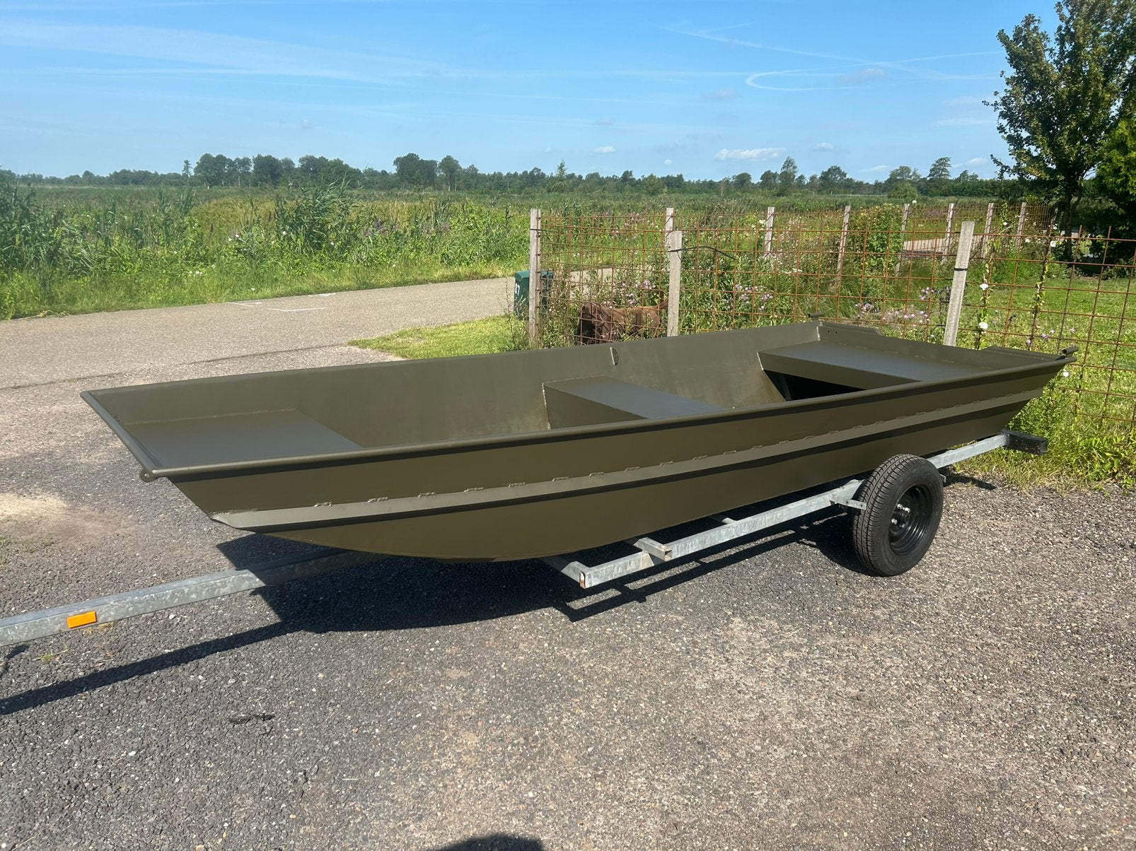 Aluminium platbodem. Aluminium jon. Alumacraft, Watersport en Boten, Beroepsscheepvaart, Zo goed als nieuw, Overige typen, Benzine