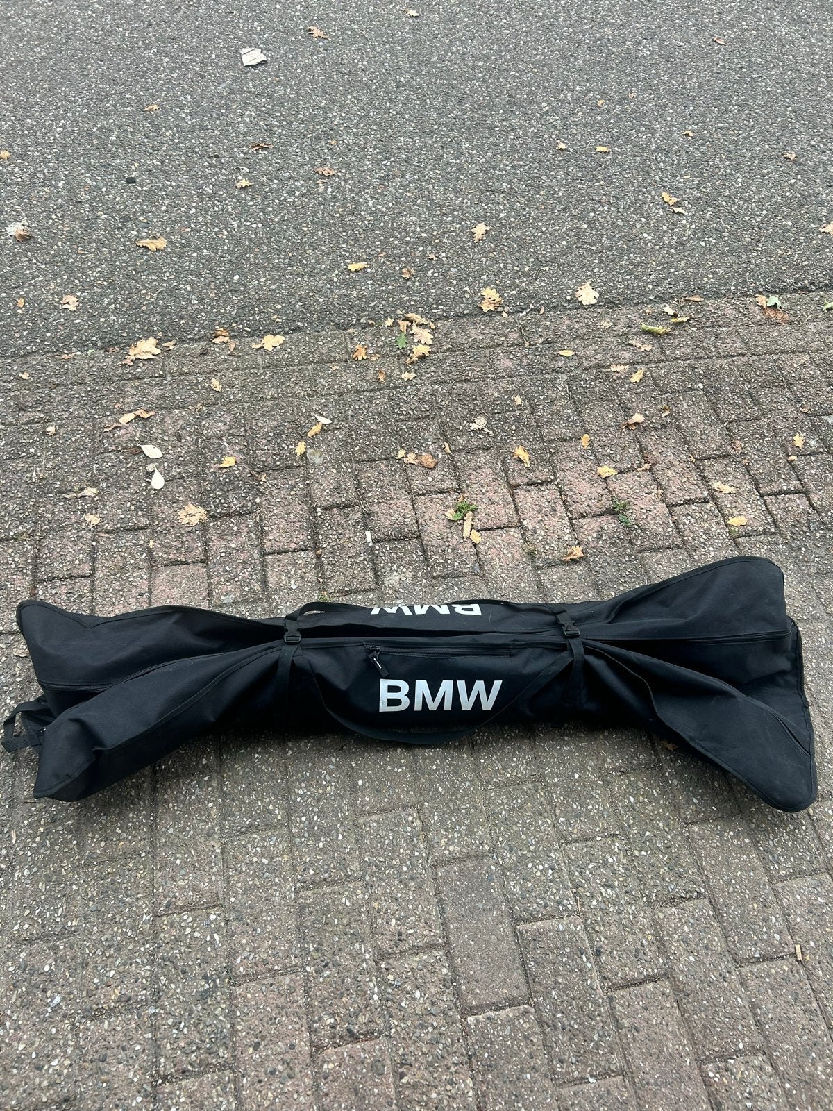 BMW F30 originele dakdragers met hoes, Ophalen, Zo goed als nieuw