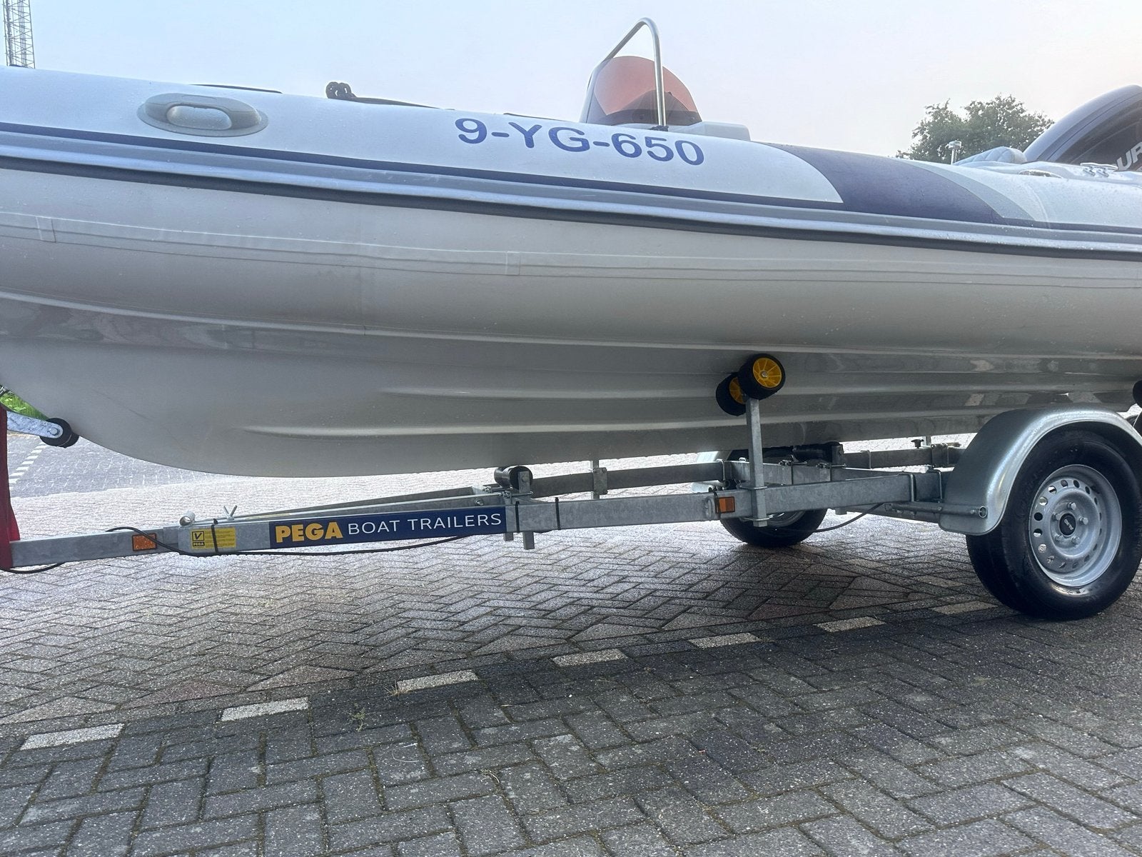 Tigermarine 520 met Mercury 100pk en Pega trailer, Overige merken, Afdekzeil, Buitenboordmotor, 5 m