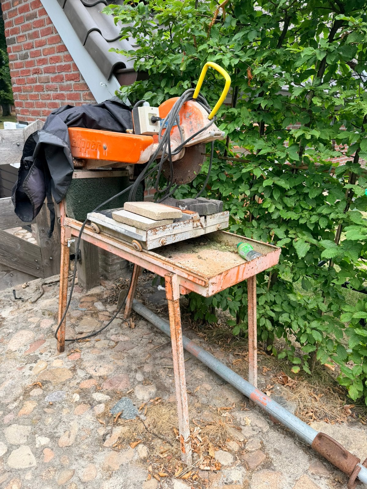 Steenslijp machine, Doe-het-zelf en Verbouw, Gereedschap | Zaagmachines, Ophalen, Zo goed als nieuw, 1200 watt of meer, 30 tot 70 mm