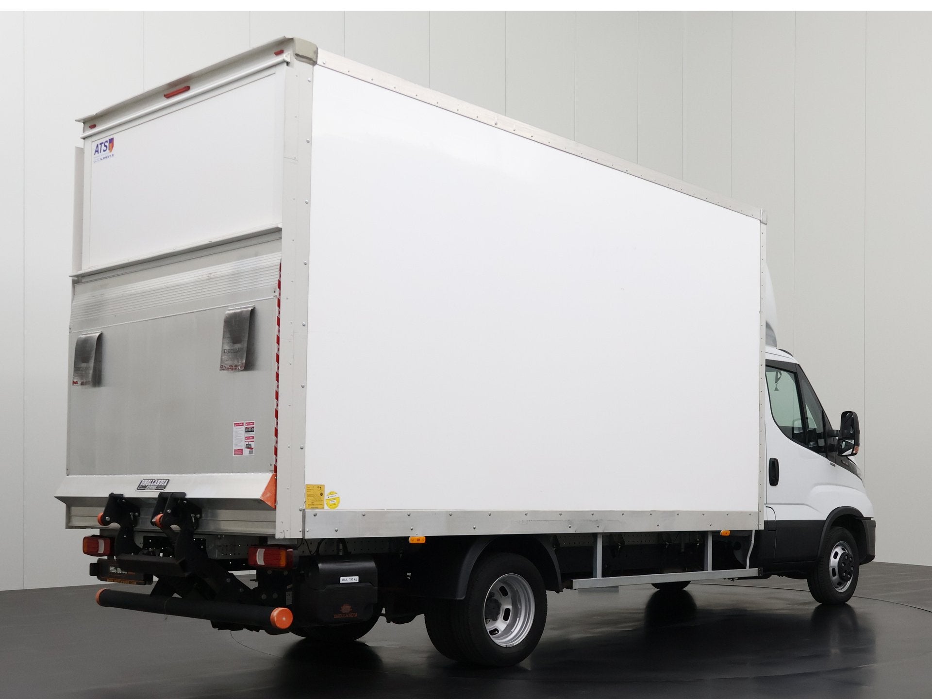Iveco Daily 35C16 3.0L Bakwagen+Laadklep | 238 Binnenhoogte, Auto's, Gebruikt, Euro 6, 156 pk, Iveco