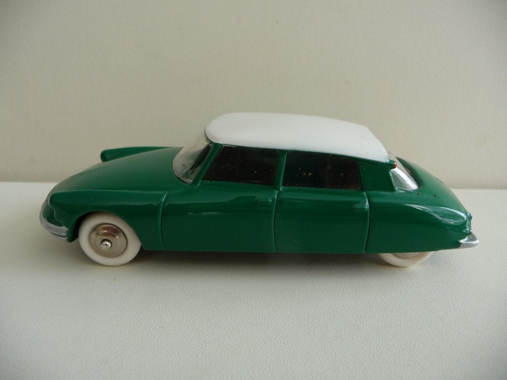 DINKY TOYS -CITROEN DS19 nr. 24C -made in China, Hobby en Vrije tijd, Modelauto's | 1:43, Ophalen of Verzenden, Gebruikt, Auto