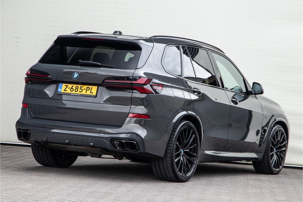 BMW X5 xDrive50e M-Sport Pro, Pano, Massage, Carbon, Head-up, Gebruikt, 2395 kg, Leder, Bedrijf