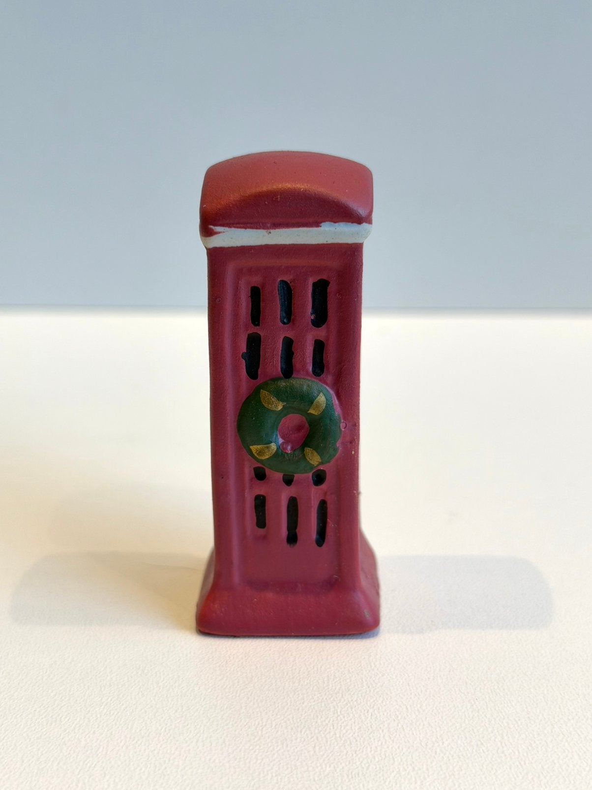 Christmas Village - Telephone Booth, Verzenden