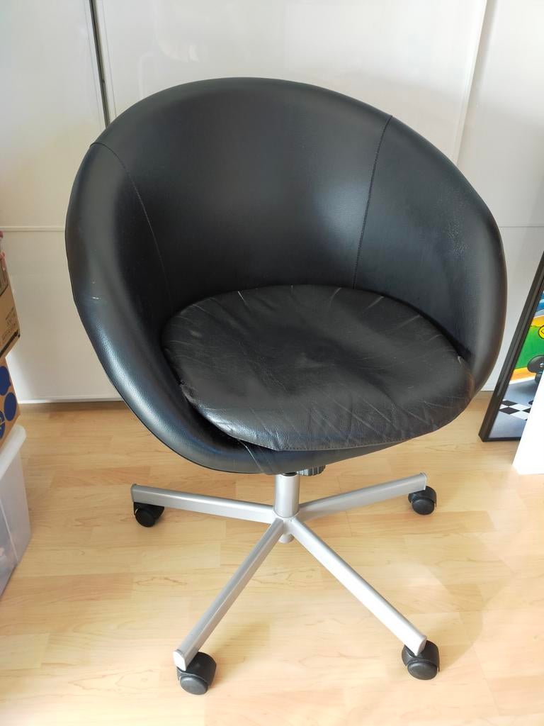 IKEA bureaustoel zwart, Huis en Inrichting, Stoelen, Ophalen, Gebruikt, Zwart, Modern, Bureaustoel
