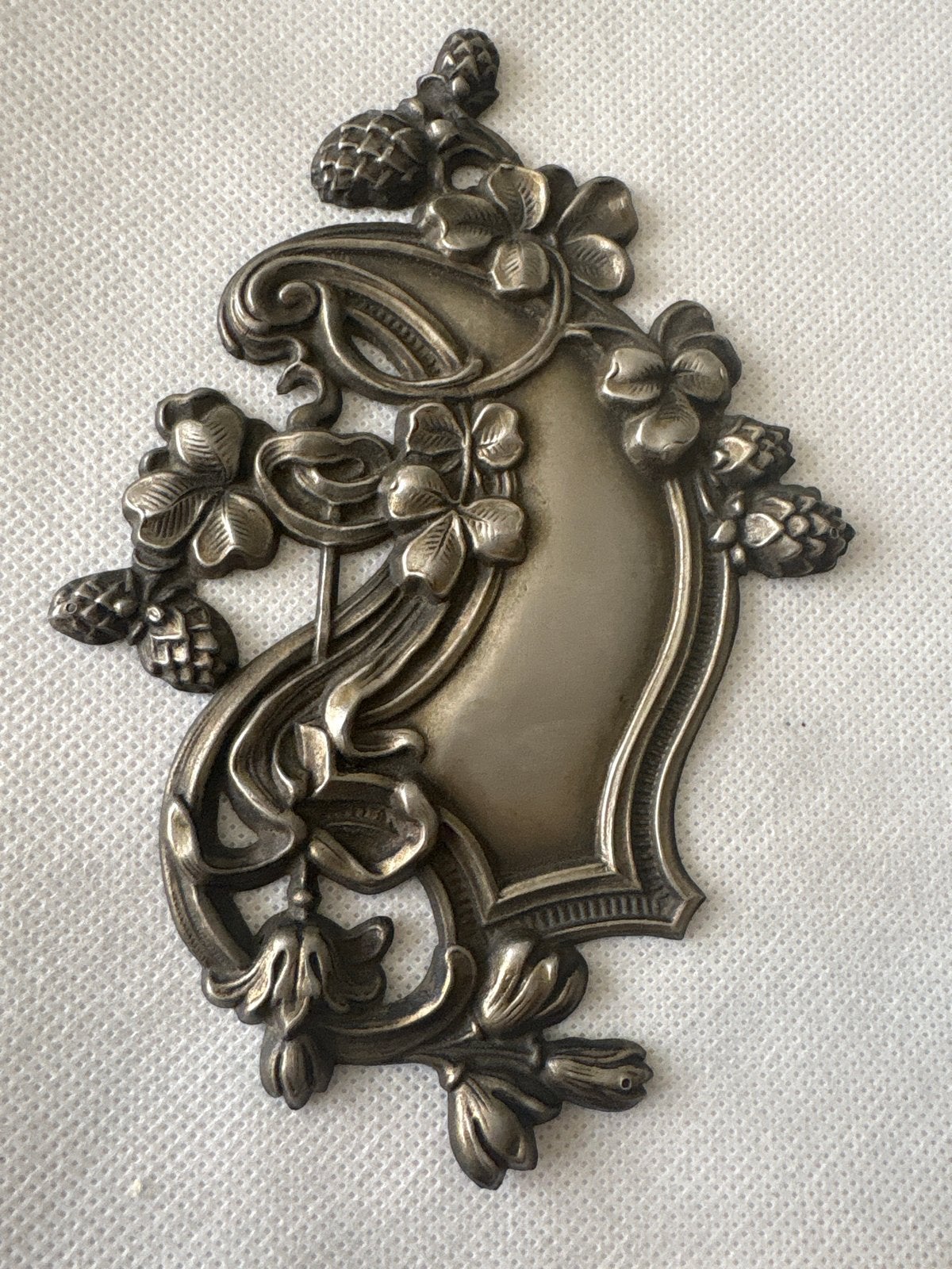 Antieke Art Nouveau metalen plaquette met bloemmotief, Ophalen of Verzenden