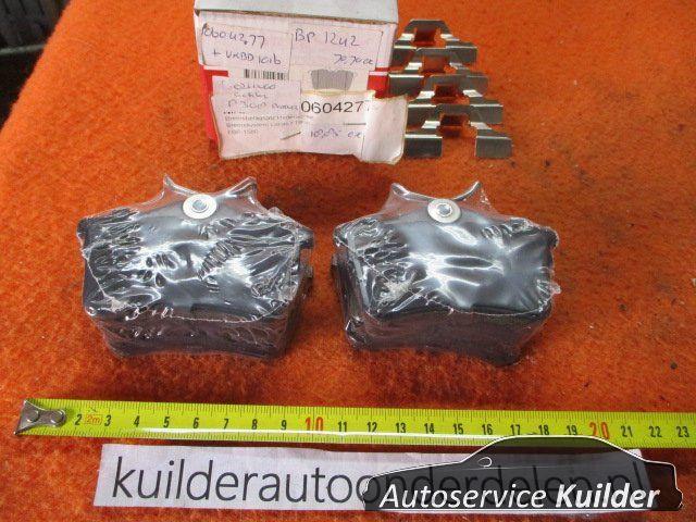 Remblokken achter Citroen berlingo Peugeot partner P308SW BP, Auto-onderdelen, Citroën, -, -, Nieuw