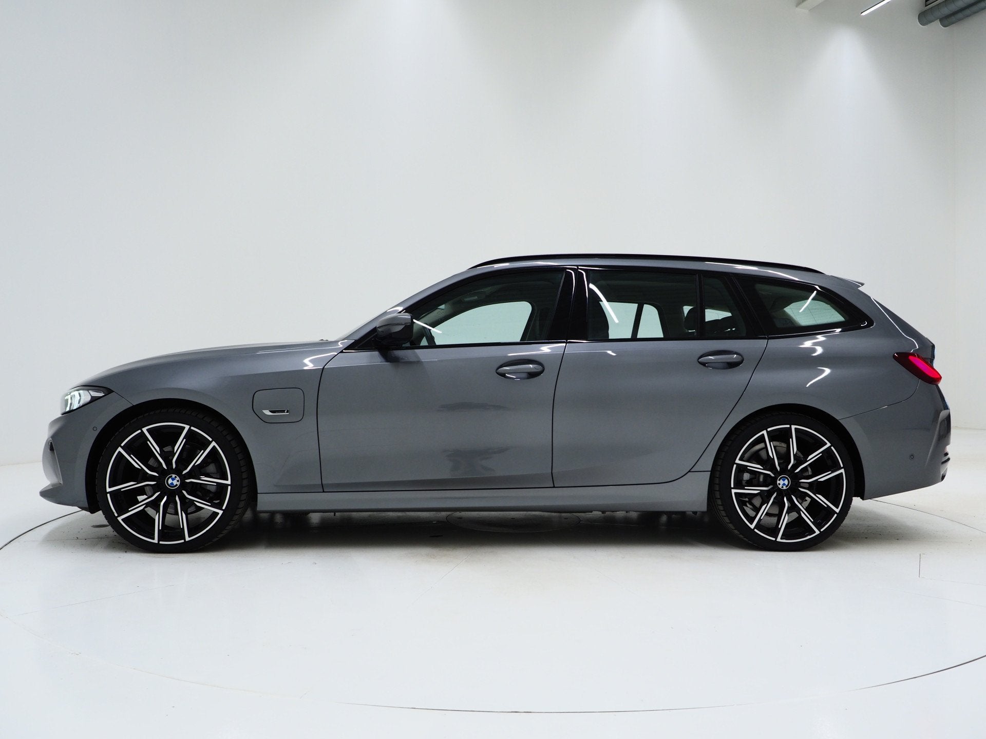 BMW 3 Serie Touring 320e LCI Shadow Line | Nieuw Model | Key, Auto's, BMW, Automaat, 1998 cc, Gebruikt, 3-Serie