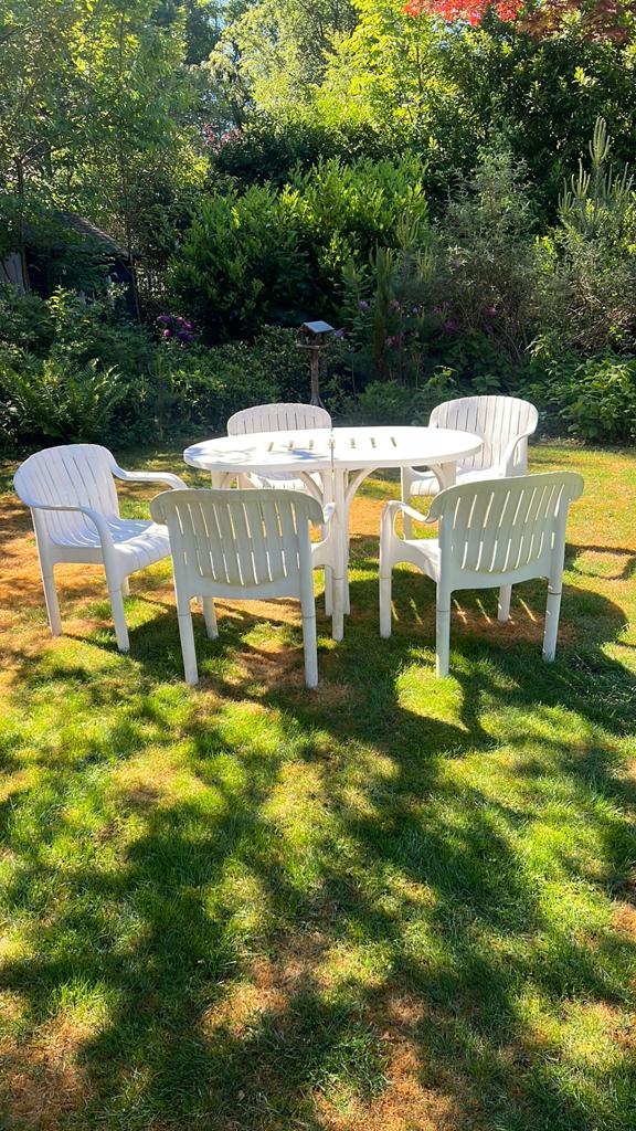 12 Allibert tuinstoelen met tafel (voor 4 personen), Tuin en Terras, Tuinstoelen, Ophalen, Gebruikt, Kunststof, Stapelbaar