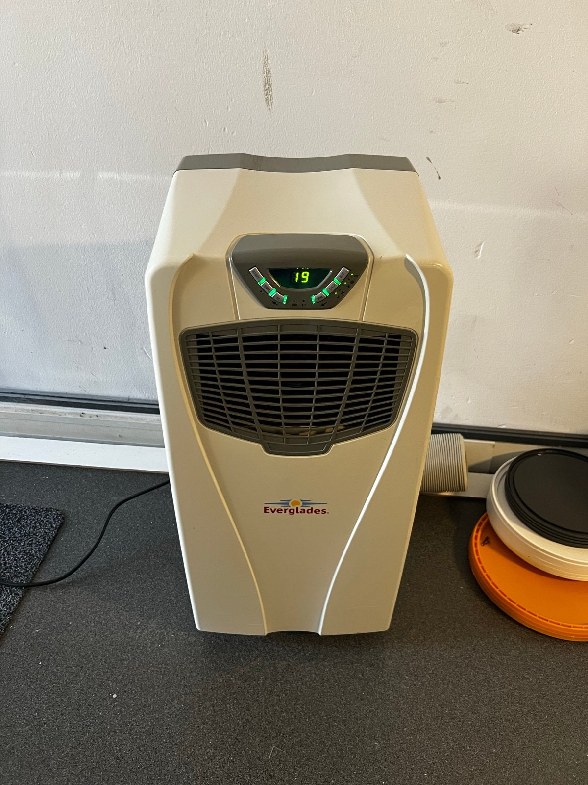 Mobiele airco Everglades EV9045 - Koel en ontvochtig, Gebruikt, Minder dan 60 m³, Timer, 3 snelheden of meer