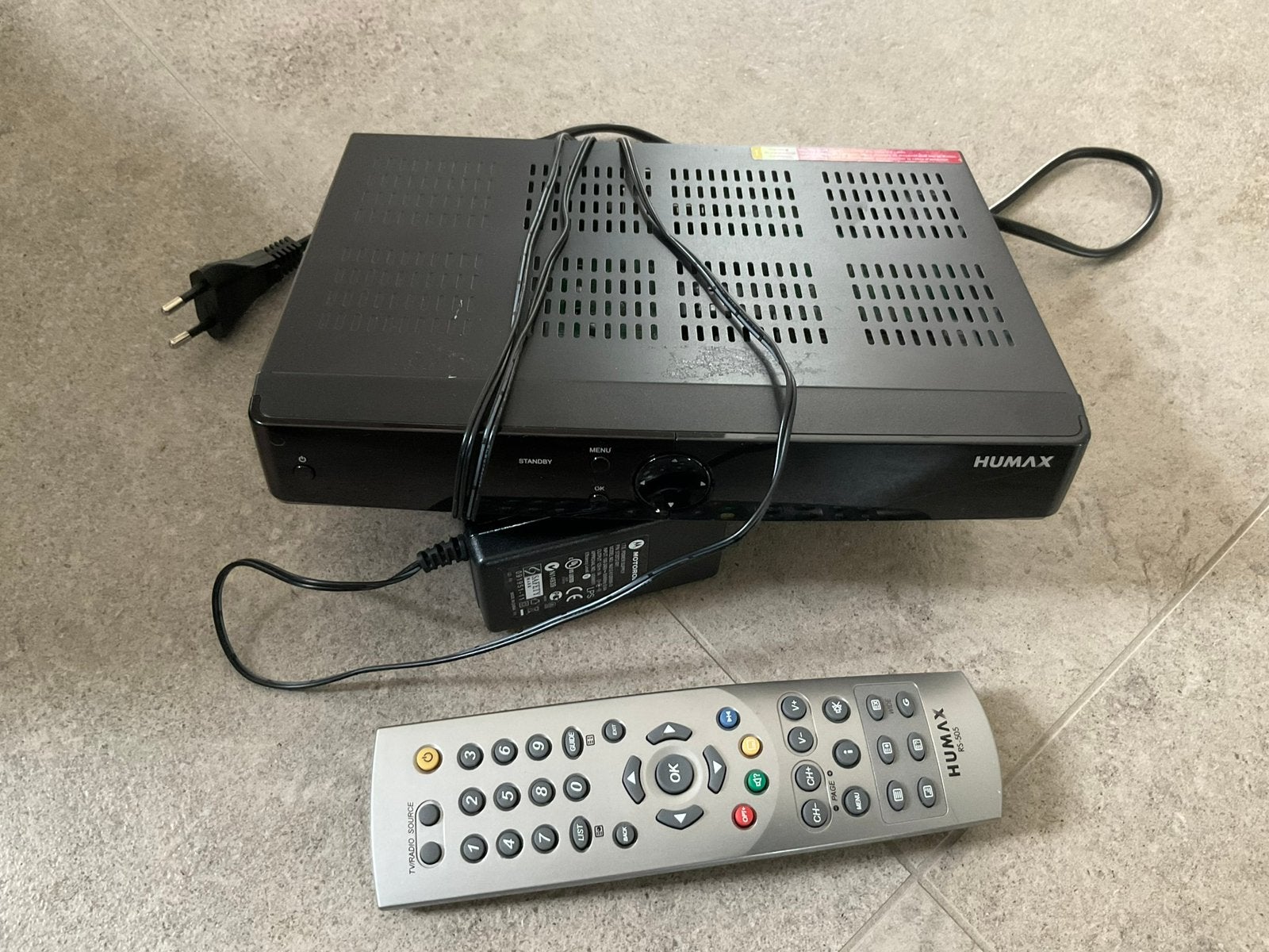 Samsung en humax decoders met afstandsbedieningen, Audio, Tv en Foto, Ophalen, Zo goed als nieuw