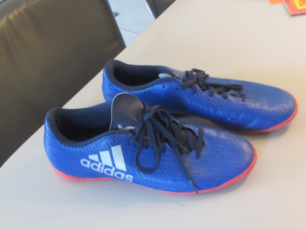 Adidas  X  Zaal schoenen Indoor maat 43  1/3, Kleding | Heren, Schoenen, Blauw, Sportschoenen, Ophalen of Verzenden, Zo goed als nieuw