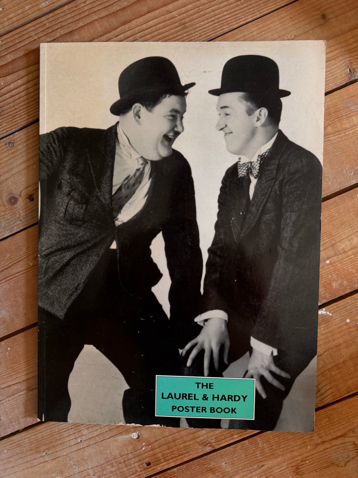 The Laurel & Hardy Poster Book - Filmboek, Ophalen of Verzenden, Gelezen, Filmspecifiek