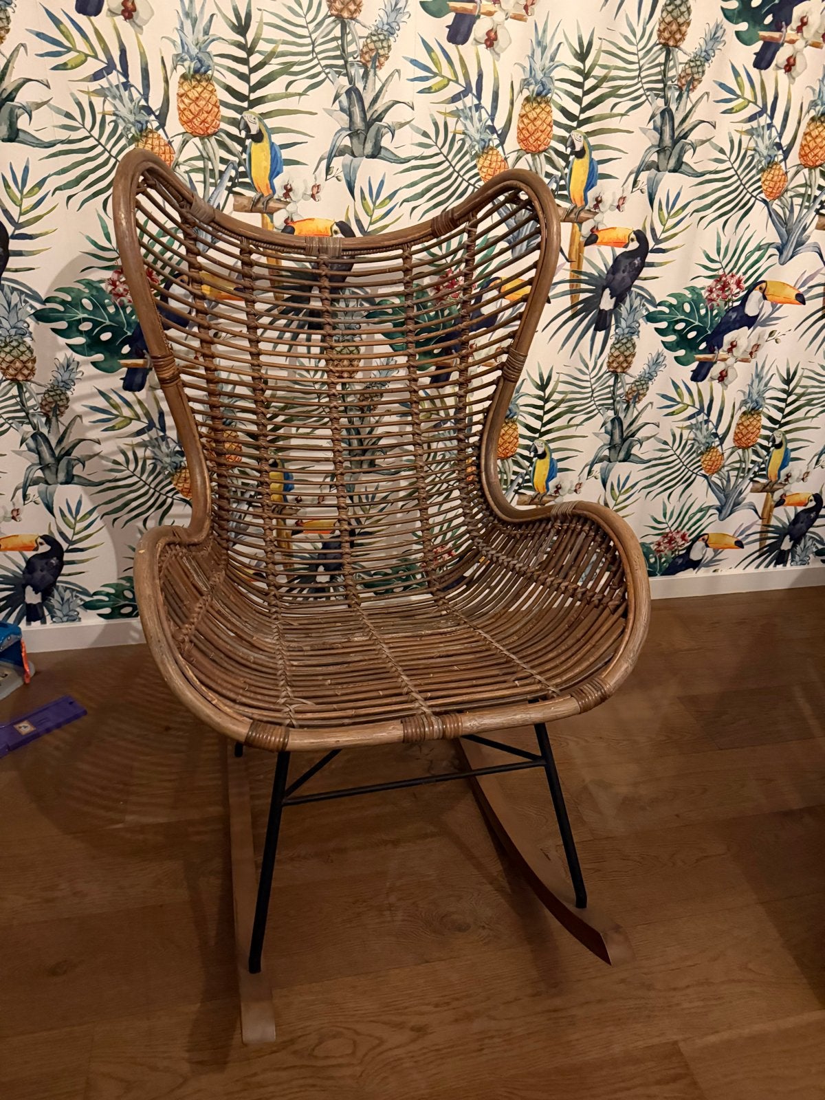 HK Living schommelstoel rotan, Huis en Inrichting, Stoelen, Ophalen, Bruin, Riet of Rotan, Zo goed als nieuw
