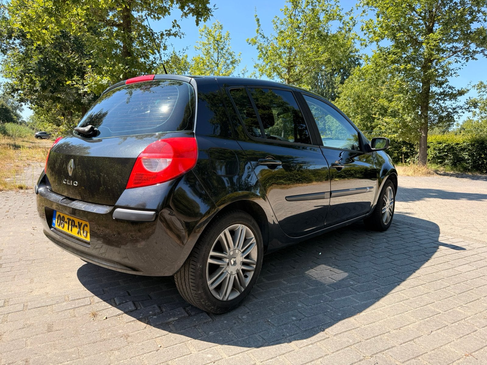Renault Clio Dynamique 1.4 16V 72KW 5-DRS E4 2007 Zwart, Voorwielaandrijving, Zwart, 4 cilinders, Zwart