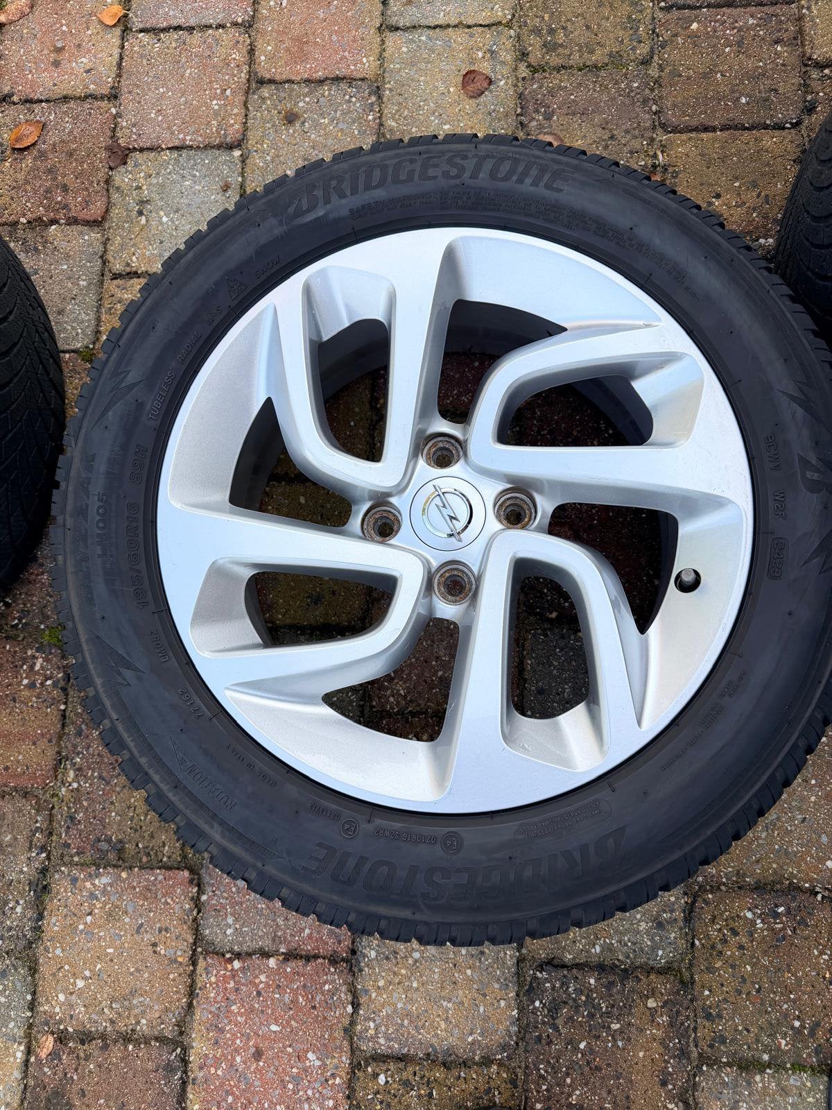 Originele Opel Winterset 16 inch 4x108 Bridgestone 195/60R16, Ophalen, 16 inch, Banden en Velgen, Winterbanden