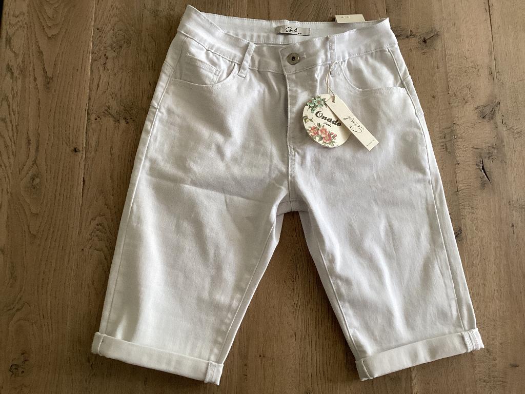 Korte broek.  Dames. Wit. Nieuw!!, Kleding | Dames, Wit, Nieuw, Ophalen, Maat 38/40 (M)