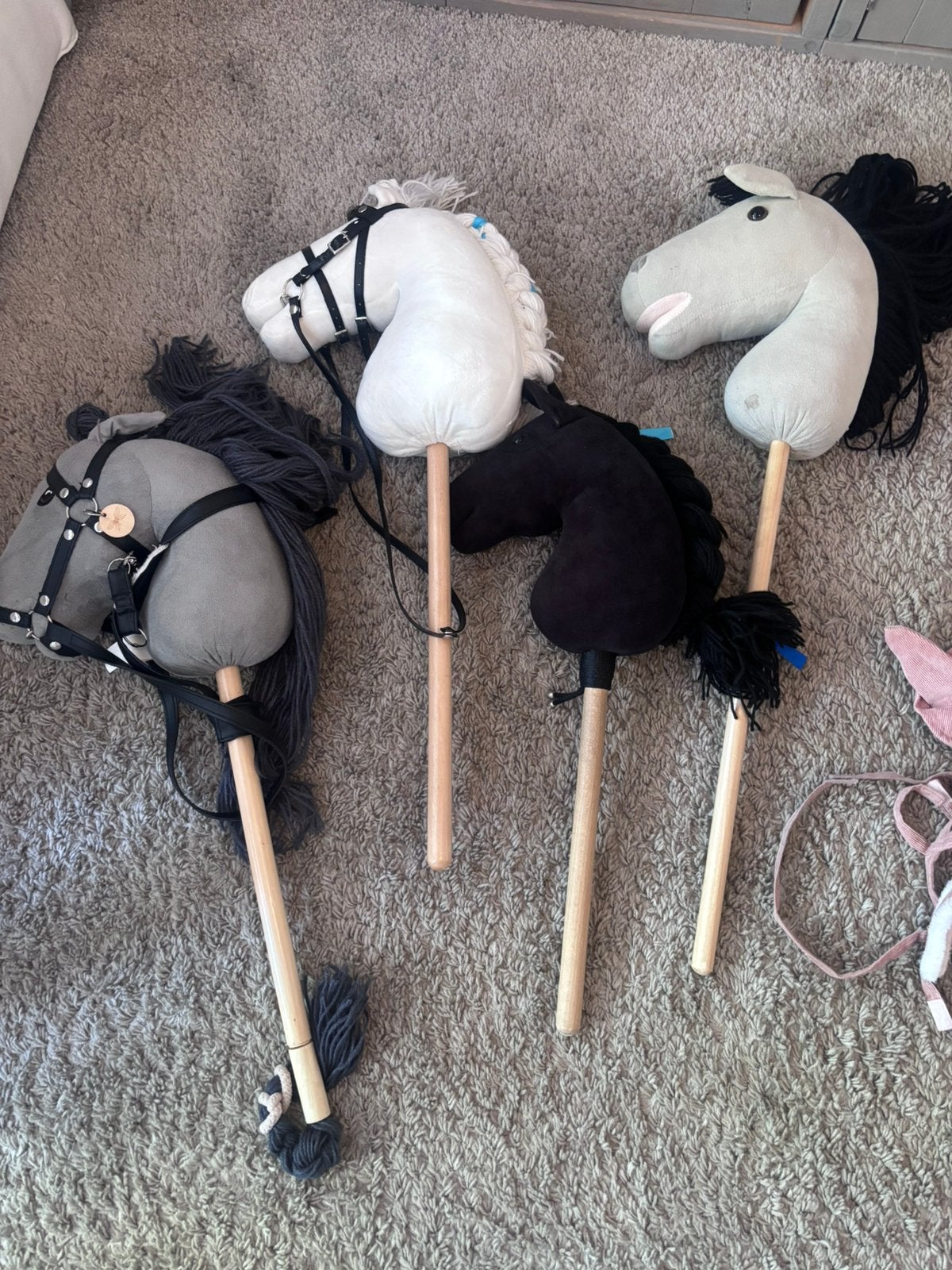 Hobby horses, Ophalen of Verzenden, Zo goed als nieuw