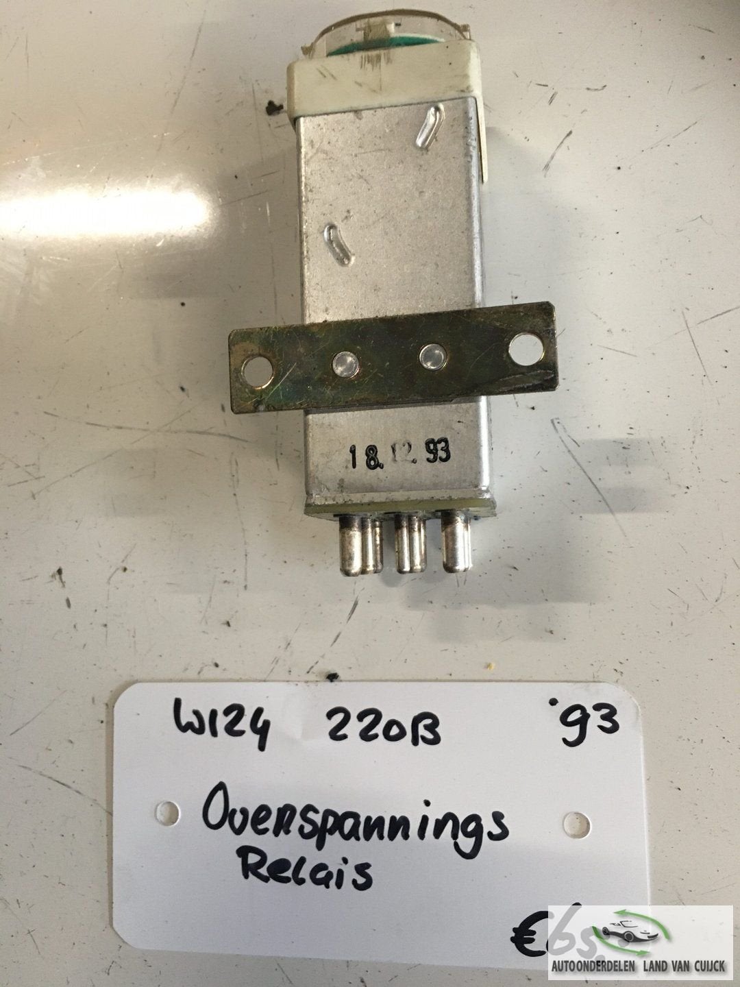 Mercedes w124 220 1993 Benzine Overspannings Relais, Gebruikt, -, -, Ophalen of Verzenden
