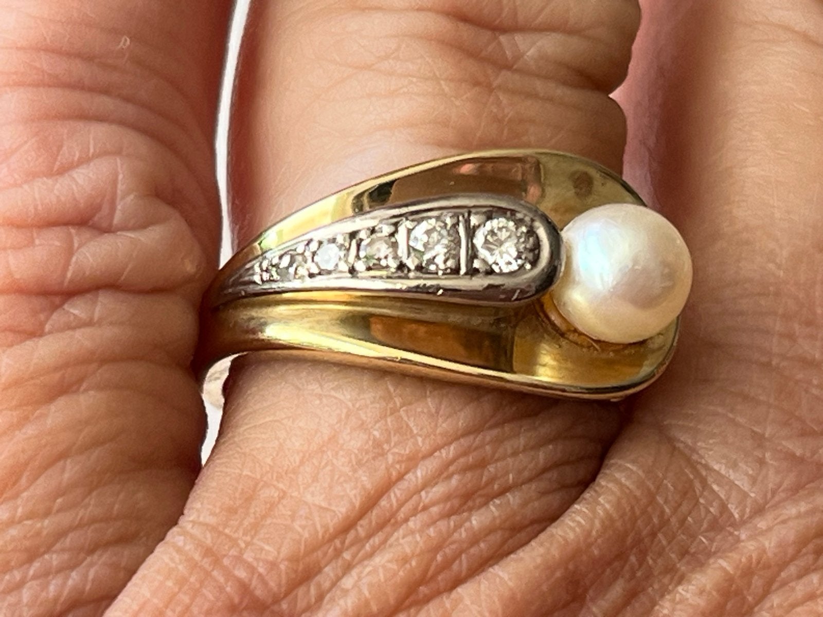 Zware Gouden Ring met Parel en Diamant - Uitstekende Kwalite, Verzenden, Zo goed als nieuw, 17 tot 18, Met edelsteen