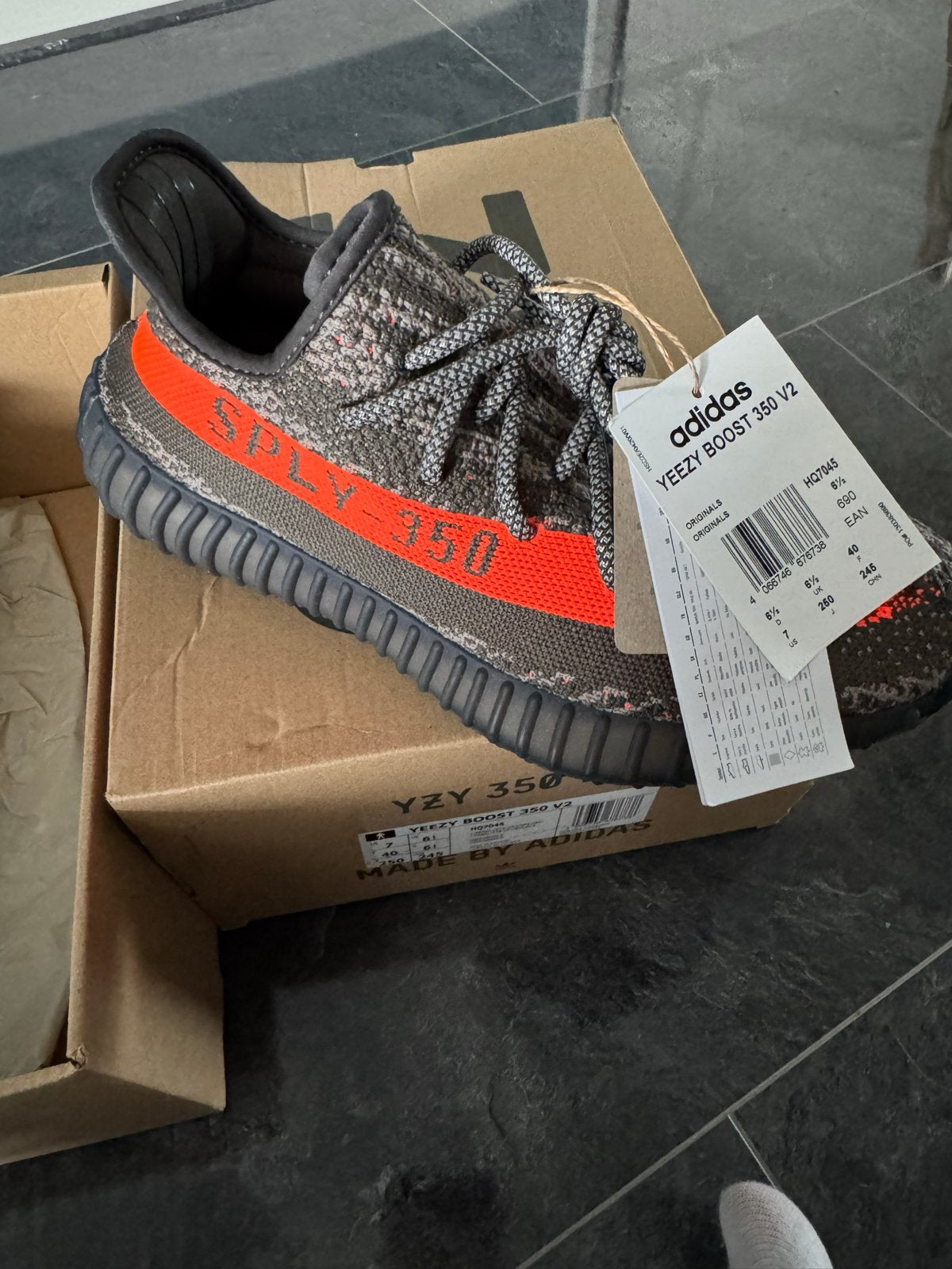 Adidas Yeezy Boost 350 V2 HQ7045 - Nieuw in doos, Ophalen of Verzenden, Nieuw, Overige kleuren