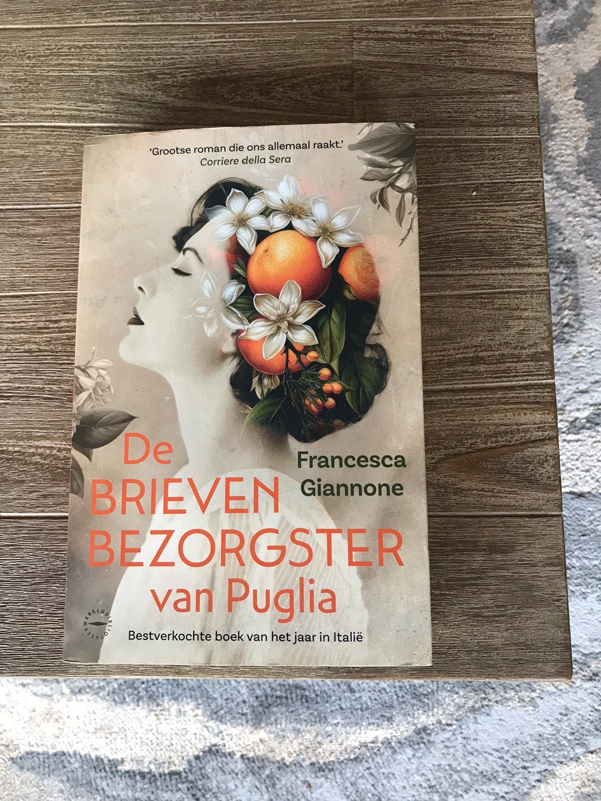 Brievenbezorgster van Puglia, Ophalen, Zo goed als nieuw